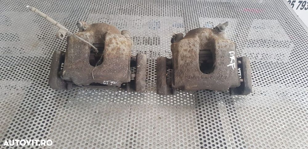 Etrieri Etrier Stanga Dreapta Fata BMW Seria 3 E46 2.2 Benzina - 2
