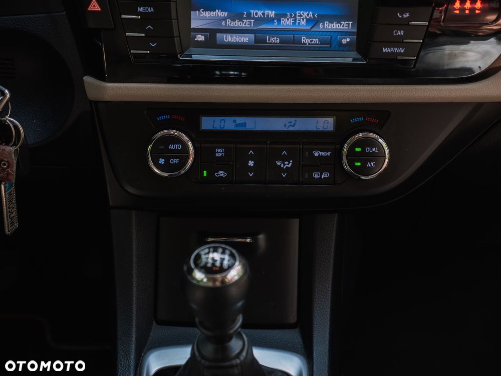 Toyota Corolla - 24