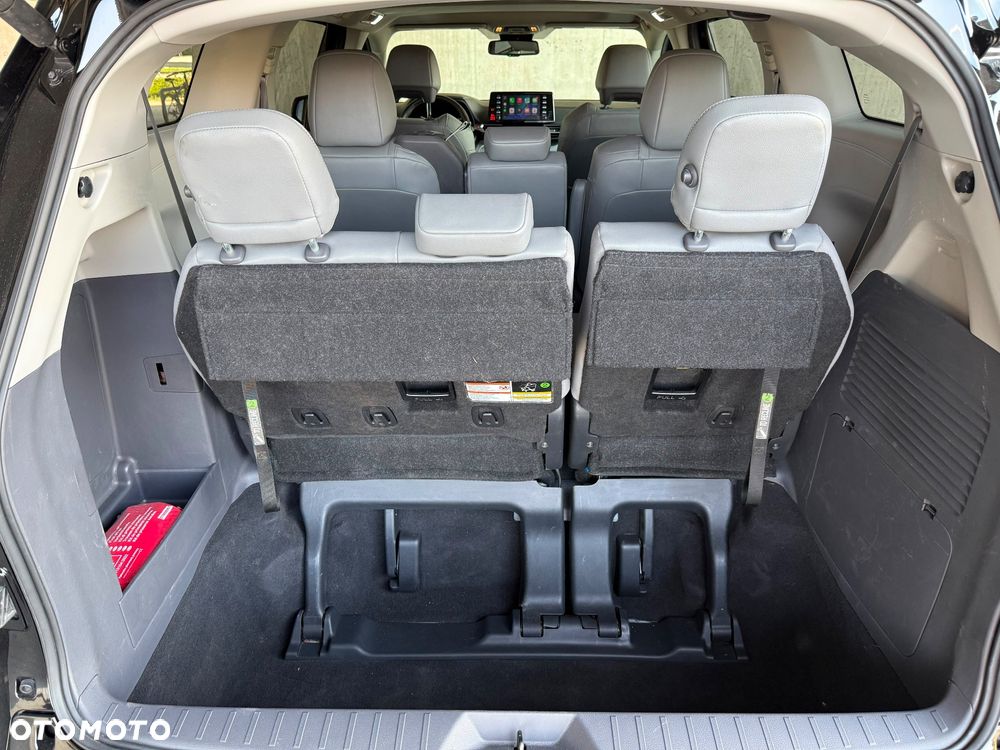 Toyota Sienna - 15