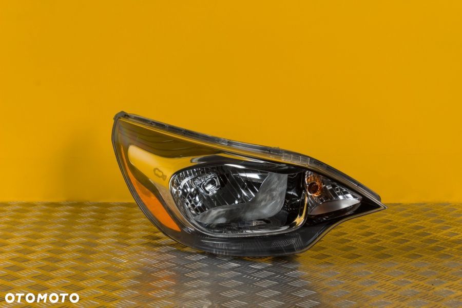 KIA RIO IV SEDAN 2012- REFLEKTOR LAMPA PRZÓD R USA - 1