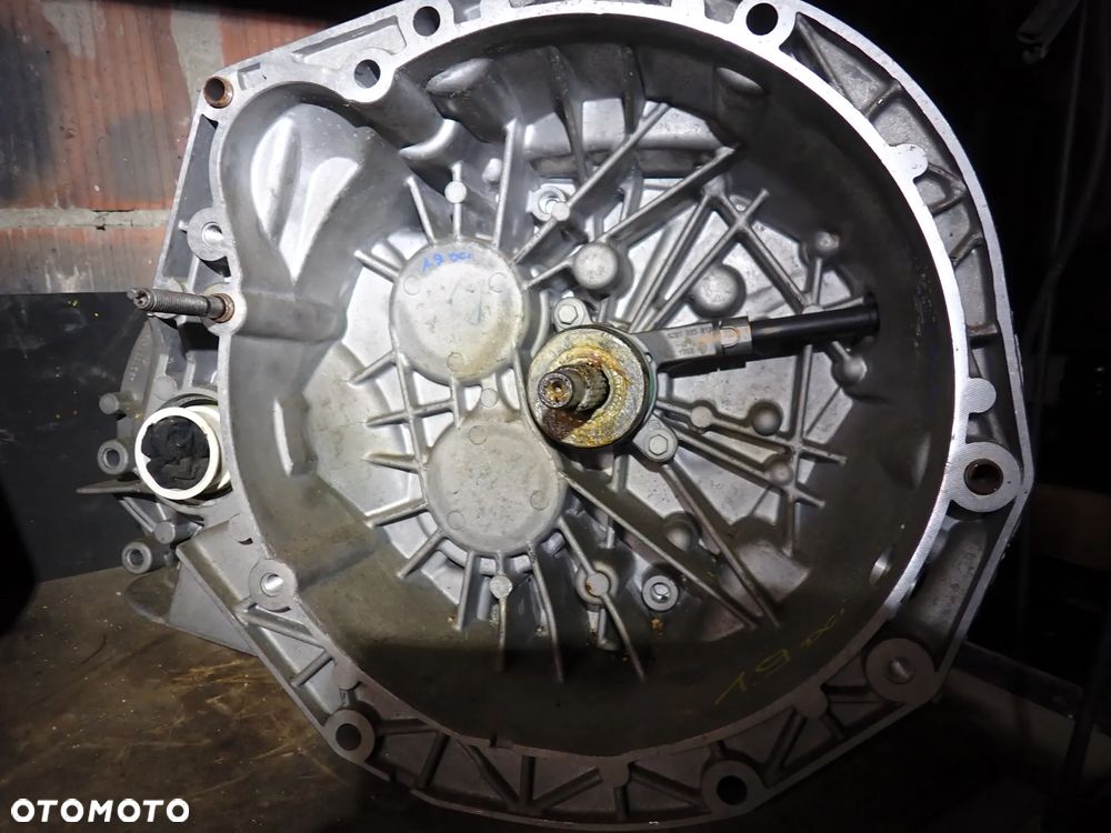 Trafic 2 VivaroA Primastar Skrzynia Biegów PK6373 - 1