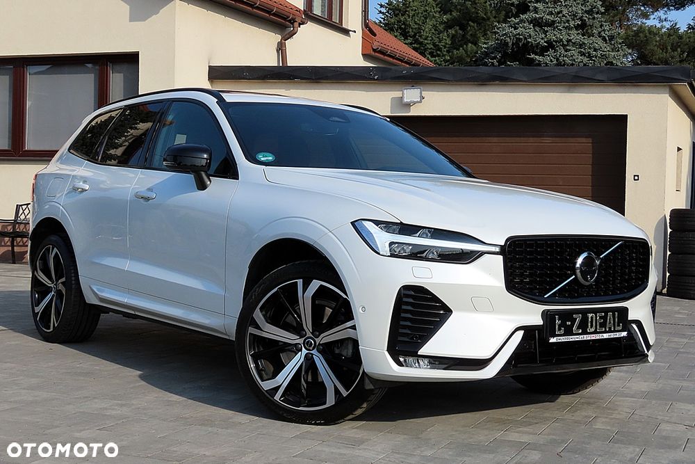 Volvo XC 60 B5 B AWD Ultimate Black Edition - 4