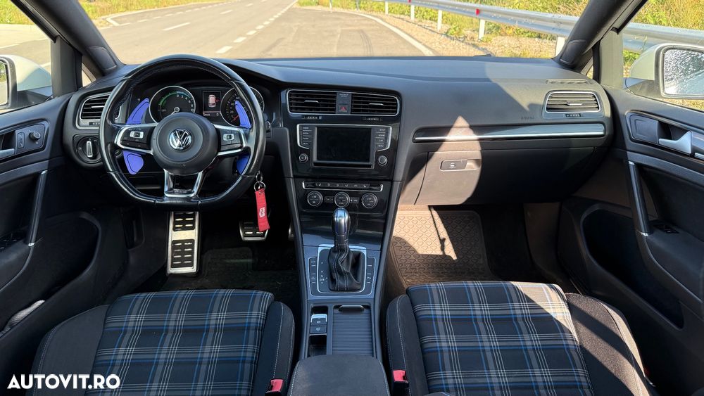 Volkswagen Golf - 7