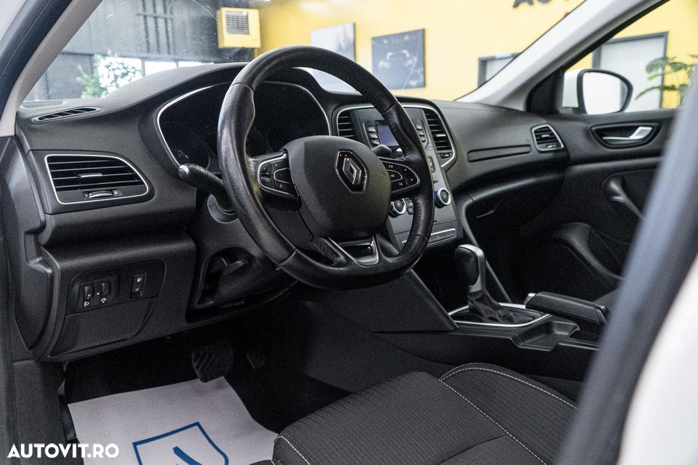 Renault Megane TCe 140 GPF EDC ZEN - 7