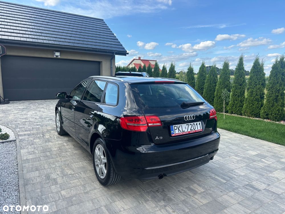 Audi A3 Sportback 1.6 TDI DPF Ambiente - 18