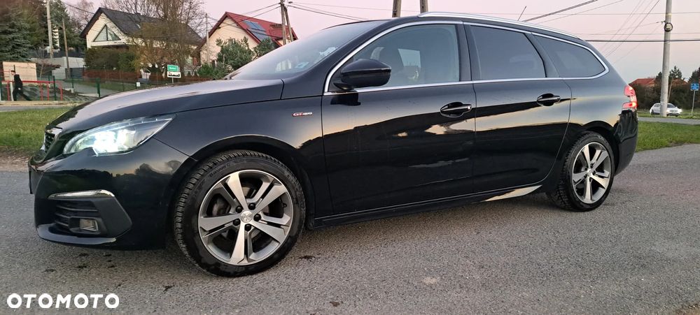 Peugeot 308 SW BlueHDi 130 EAT8 Stop & Start GT - 2