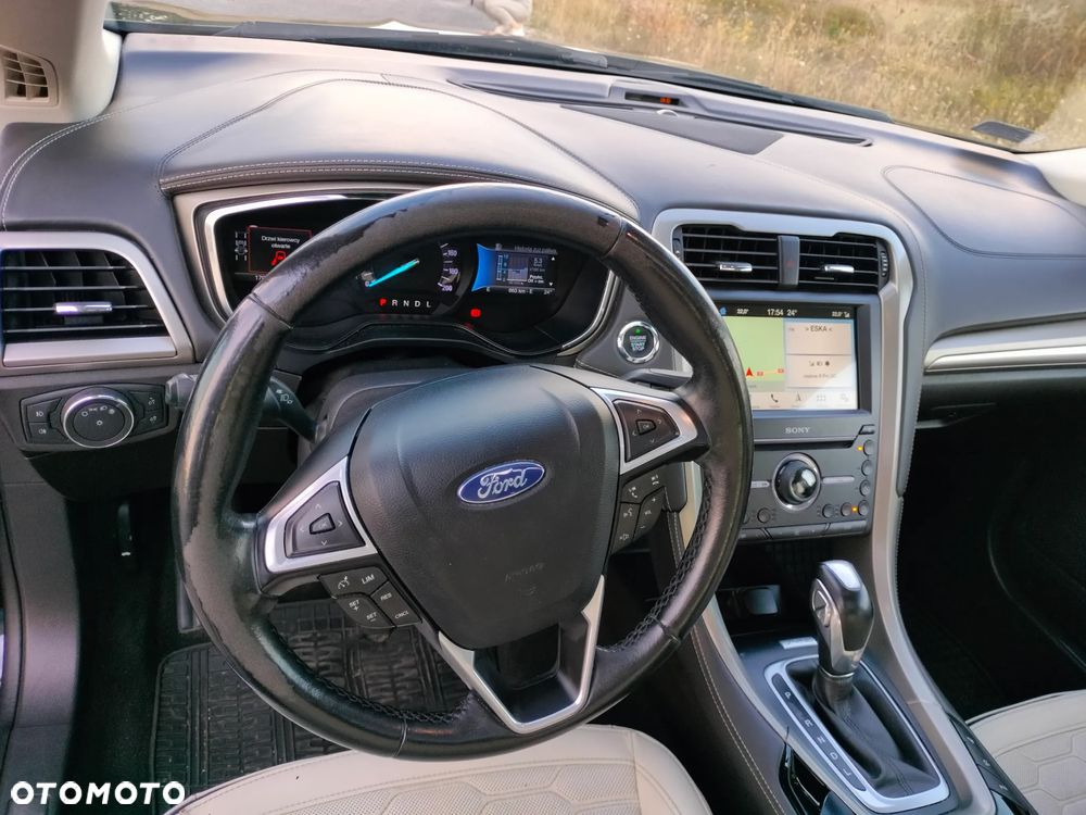 Ford Mondeo Vignale 2.0 Hybrid - 10