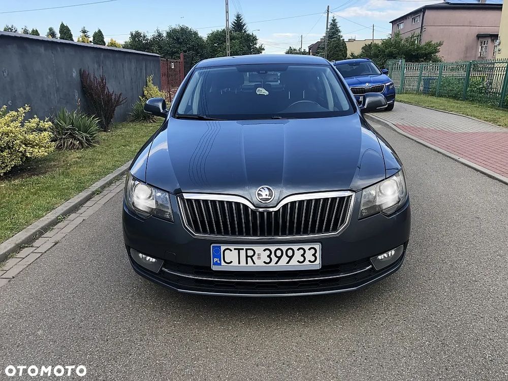 Skoda Superb 2.0 TDI 4x4 Elegance - 2