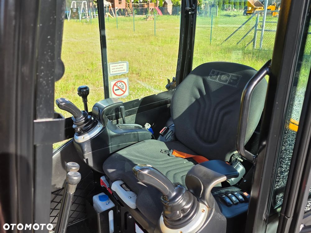 JCB JCB 8026 CTS mini Koparka 1901 MTG sprowadzona 3 łyżki szybkozłącze hydrauliczne piękny stan GOODBER 8025 30 - 10