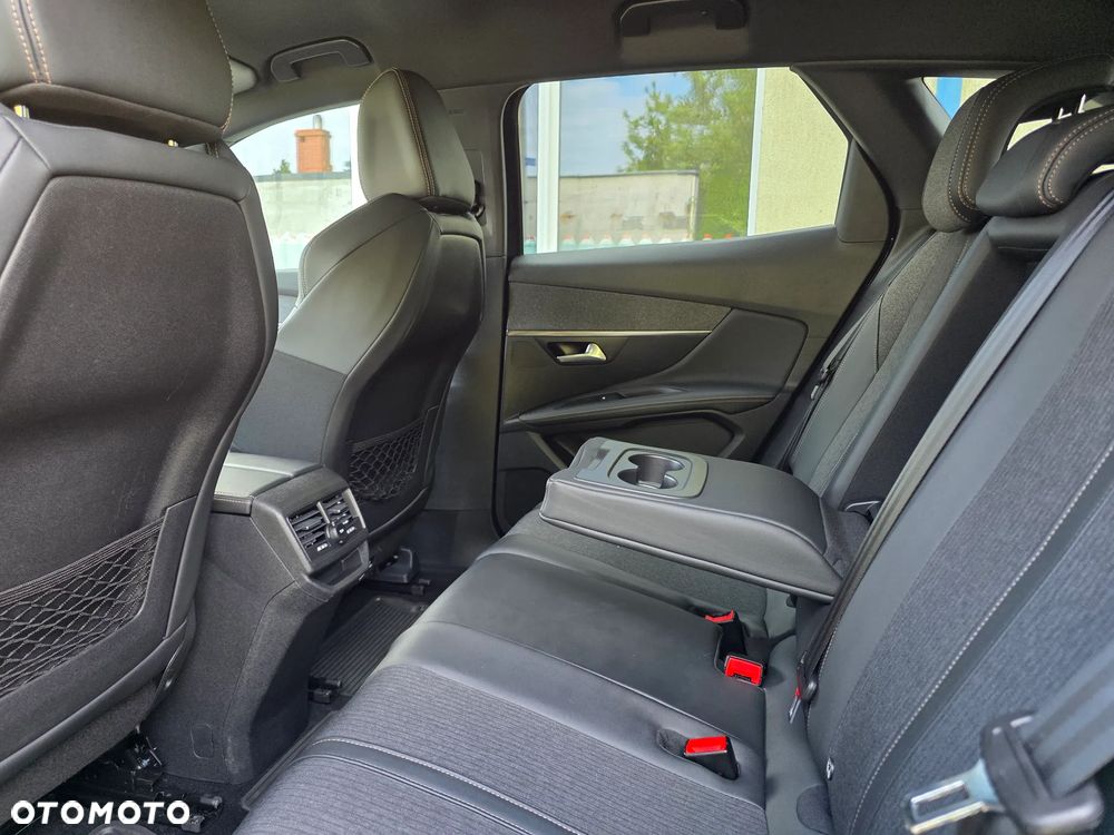 Peugeot 3008 1.5 BlueHDi GT Pack S&S EAT8 - 28