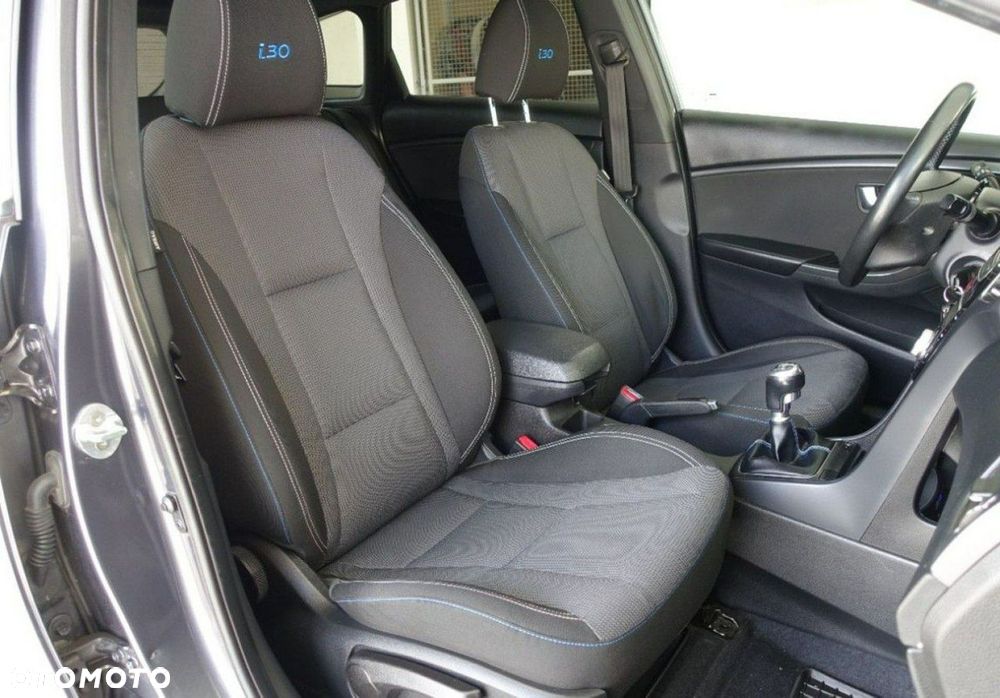 Hyundai i30 1.6 CRDi BlueDrive Go - 21
