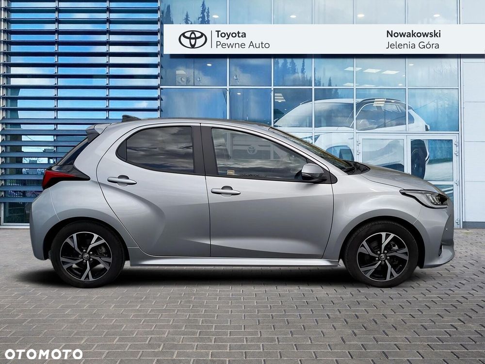 Toyota Yaris - 4