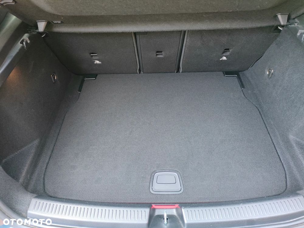 Mercedes-Benz Klasa A 200 4Matic 8G-DCT Edition 2021 - 12