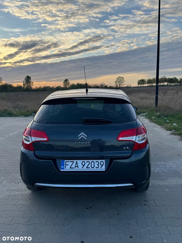 Citroën C4 VTi 95 Attraction - 4