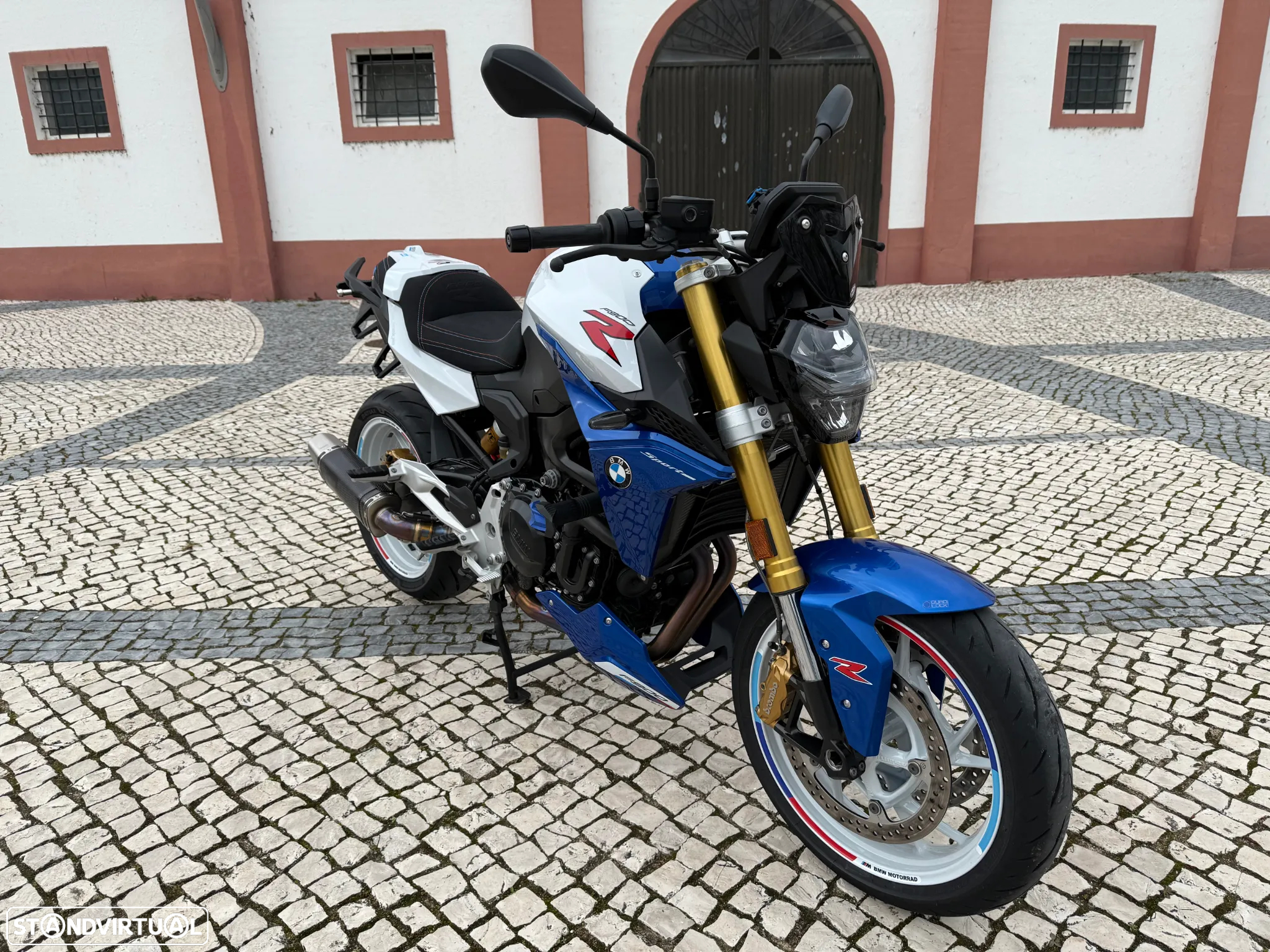 BMW F 900 R Style Sport - 2