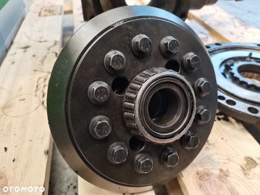 Atak Manitou MT 732 {Spicer 212426-001} - 11