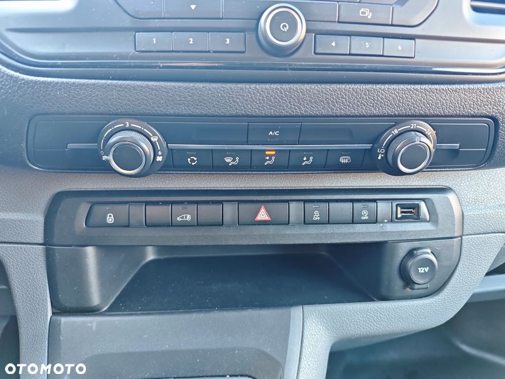 Opel VIVARO Long - 37