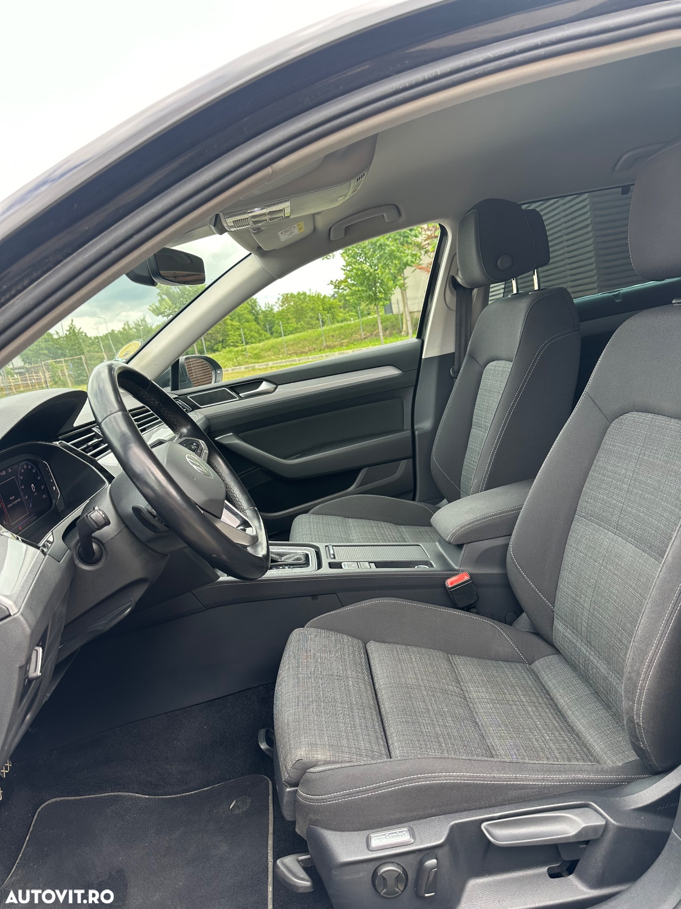 Volkswagen Passat Variant 2.0 TDI DSG Business - 5