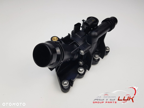NOWA ORYGINALNA Obudowa termostatu Termostat Mercedes w118 w177 A2822036500