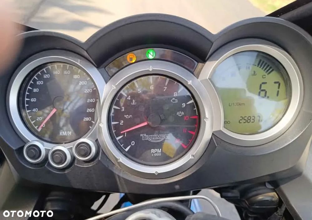Triumph Sprint - 14