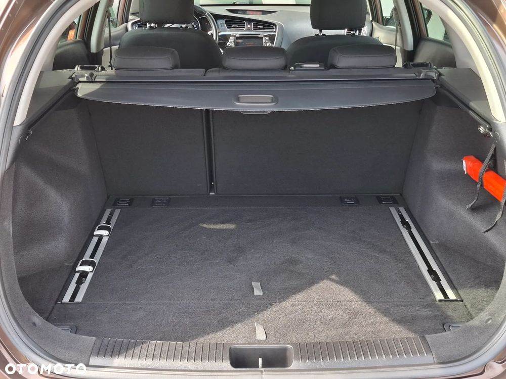 Kia Ceed 1.6 GDI XL - 14