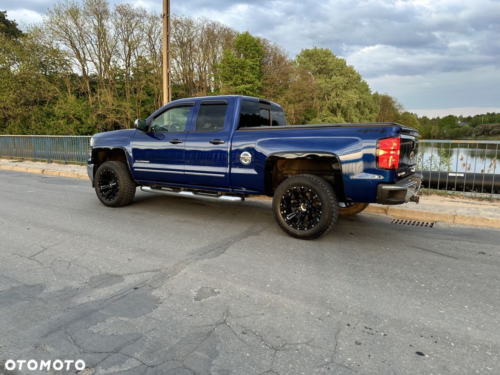 Chevrolet Silverado - 5
