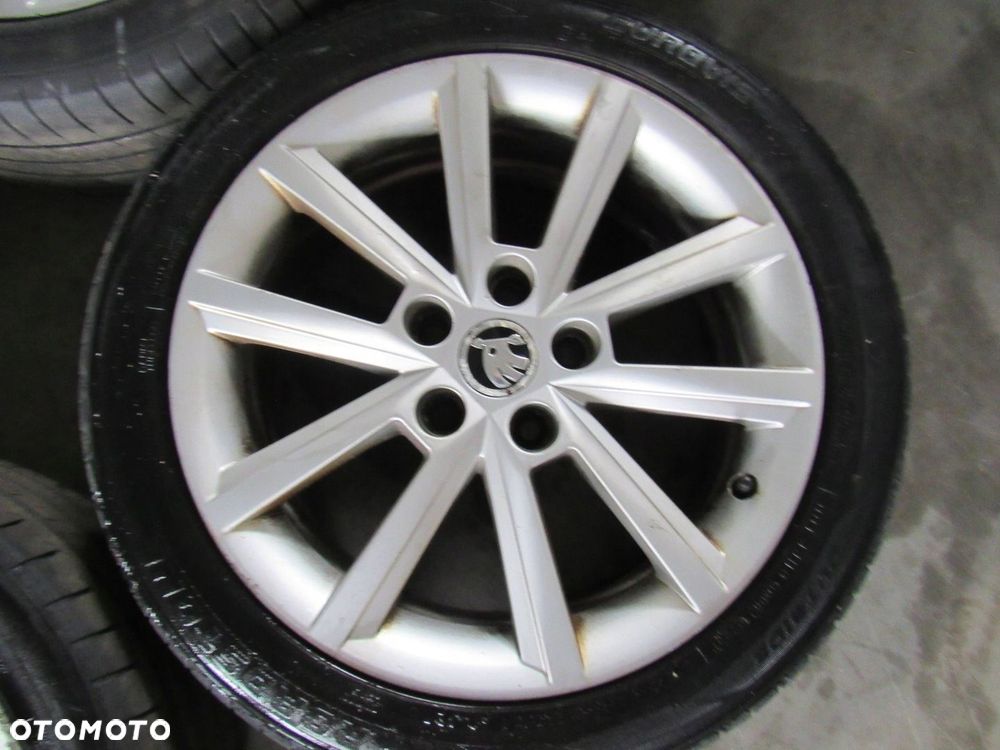 Skoda Octavia Mk3 5E 2014 Felgi aluminiowe R17 komplet - 3