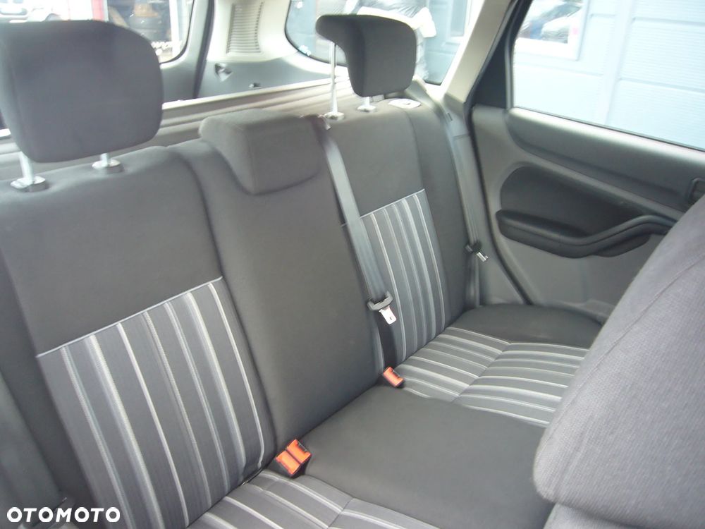 Ford Focus 1.6 Amber X EU5 - 17