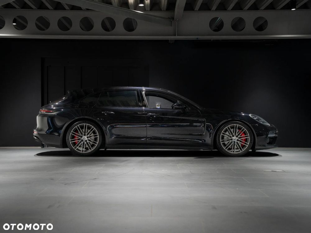 Porsche Panamera Turbo - 6