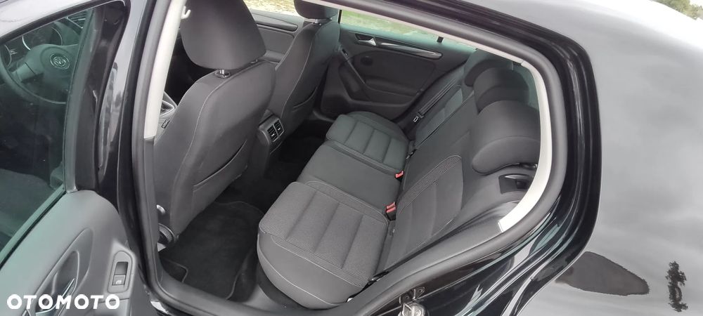 Volkswagen Golf 1.6 Comfortline - 25