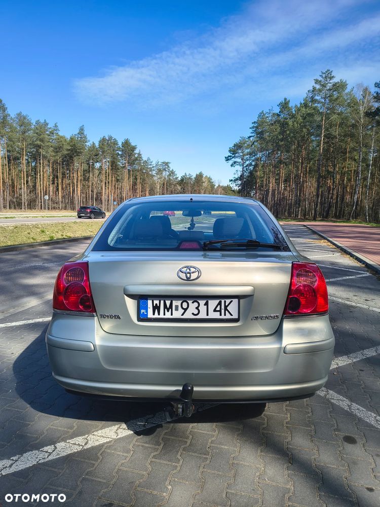 Toyota Avensis 1.8 VVT-i Sol - 4