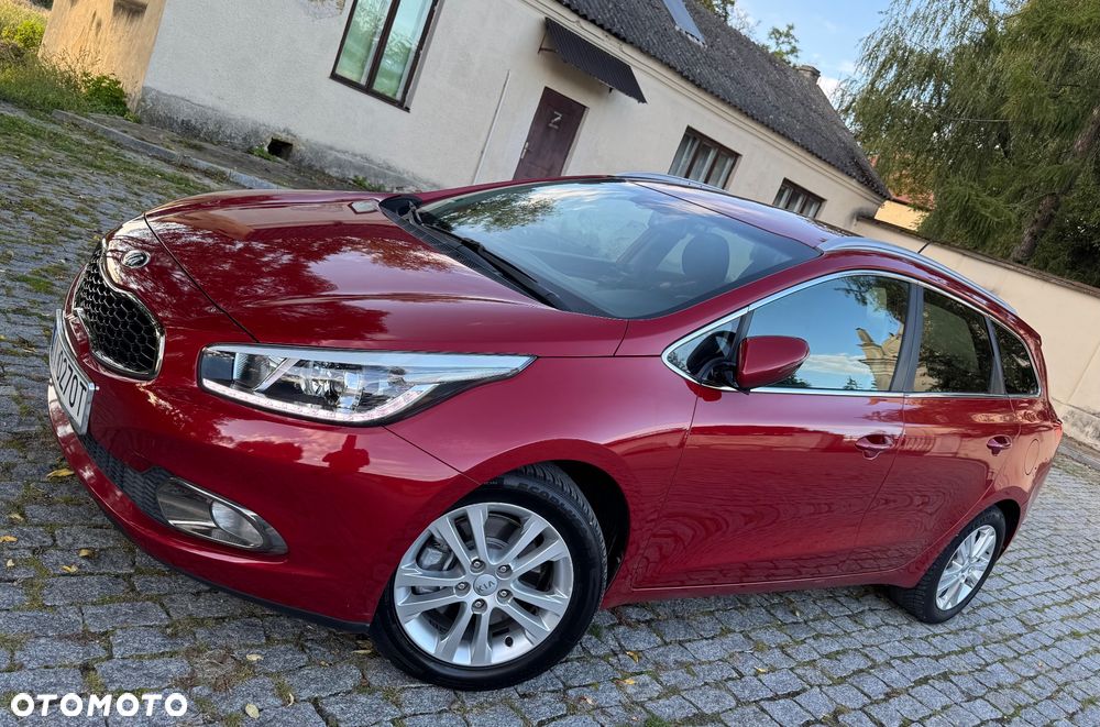 Kia Ceed - 4