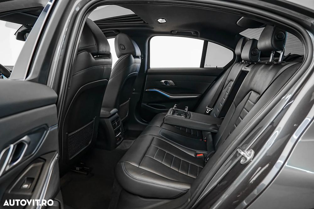 BMW Seria 3 320i Aut. M Sport - 11