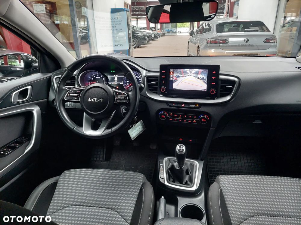 Kia Ceed 1.5 T-GDI M - 24