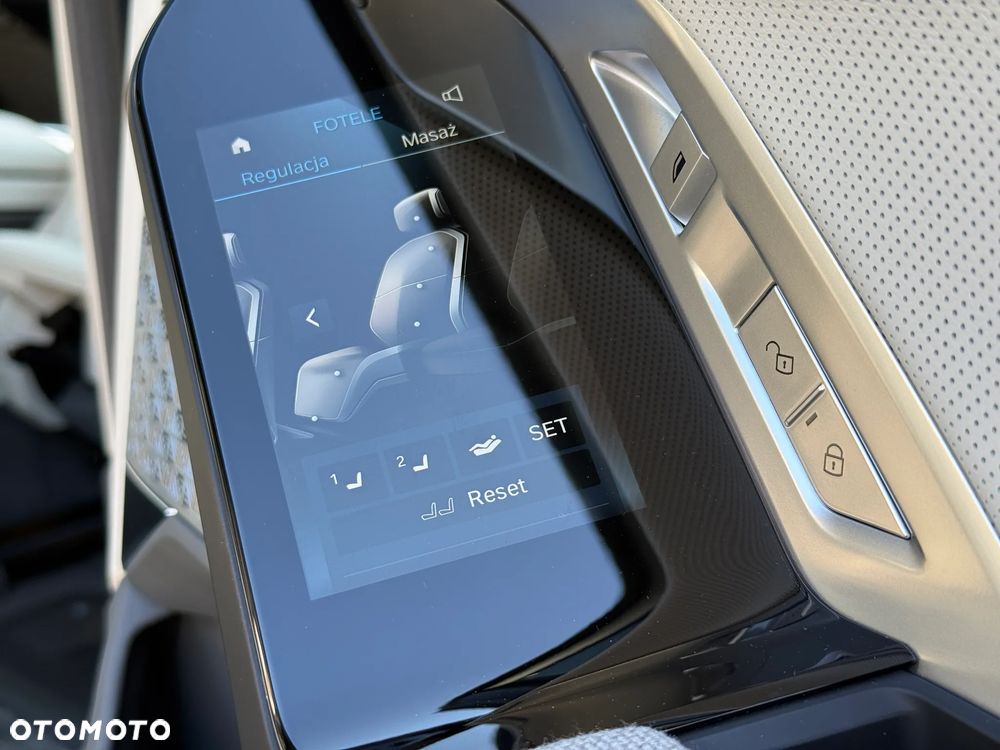 BMW Seria 7 M760e PHEV xDrive sport - 32