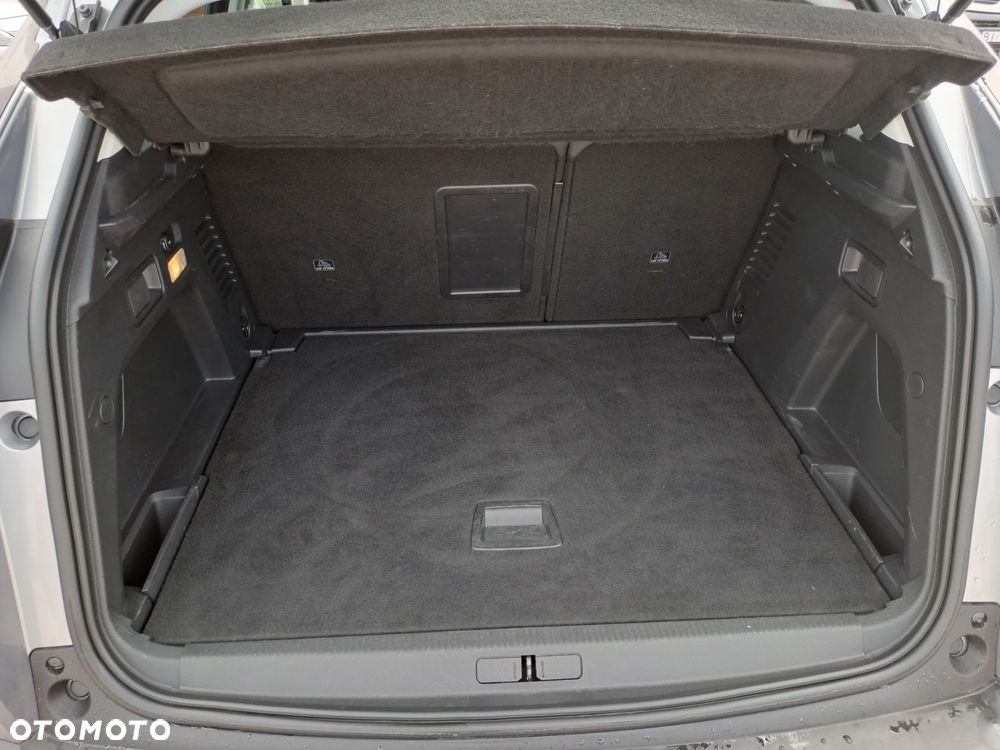 Peugeot 3008 1.5 BlueHDi Allure Pack S&S EAT8 - 23