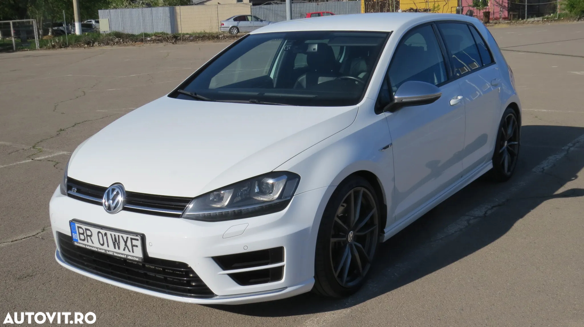 Volkswagen Golf R 2.0 TSI OPF 4Motion DSG - 3