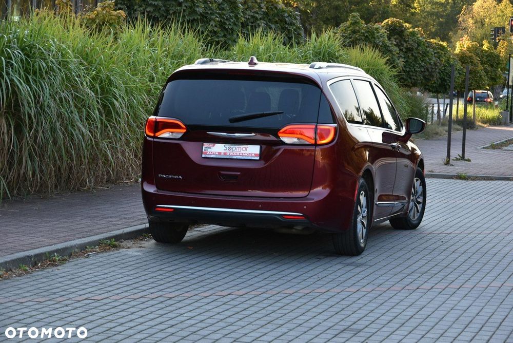Chrysler Pacifica - 6