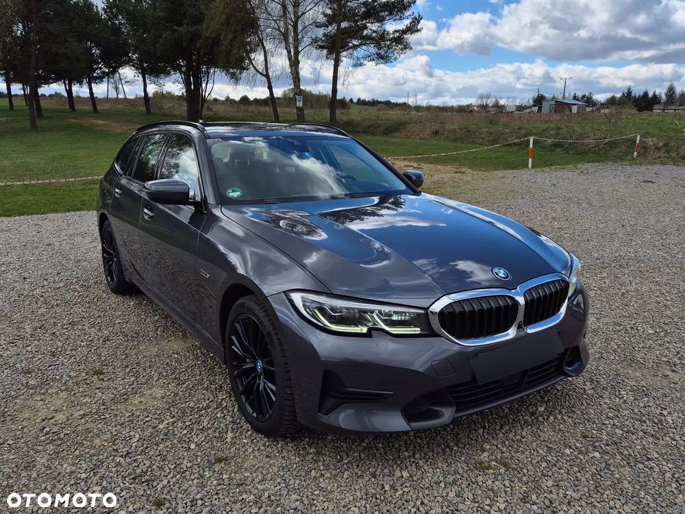 BMW Seria 3 330e xDrive Sport Line - 1