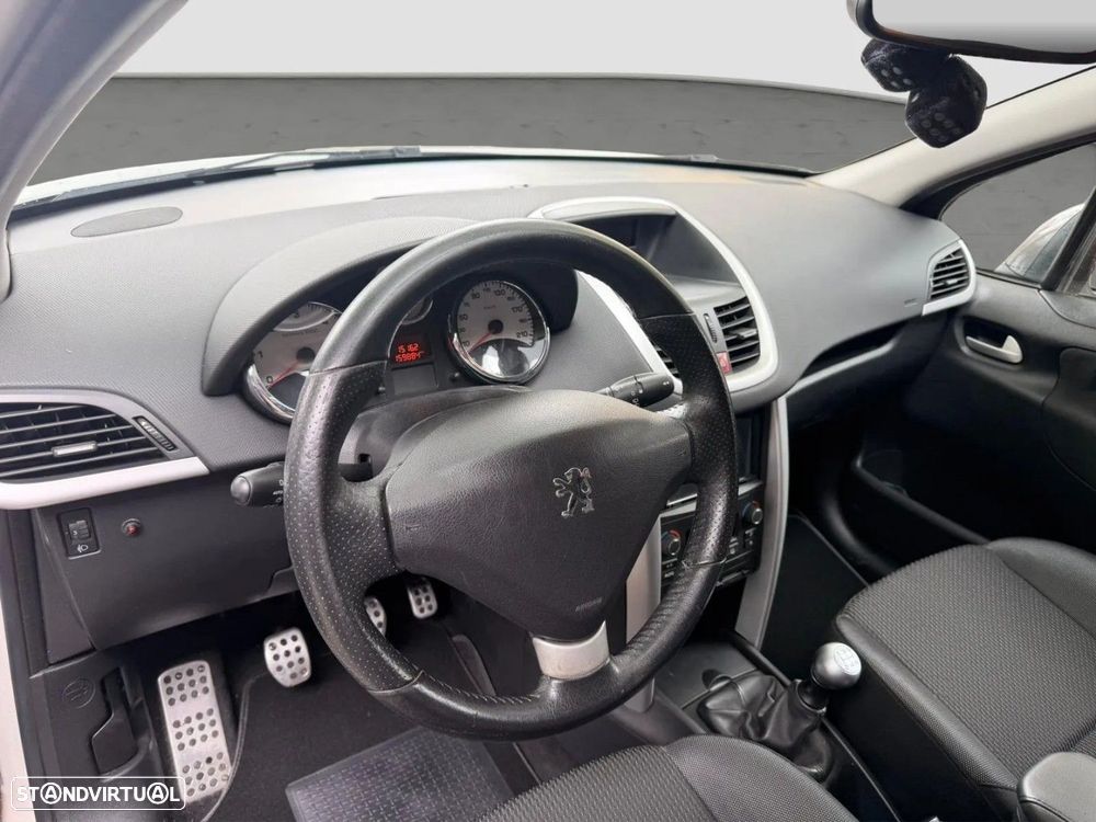 Peugeot 207 1.4 HDi Sport — fotografia 4