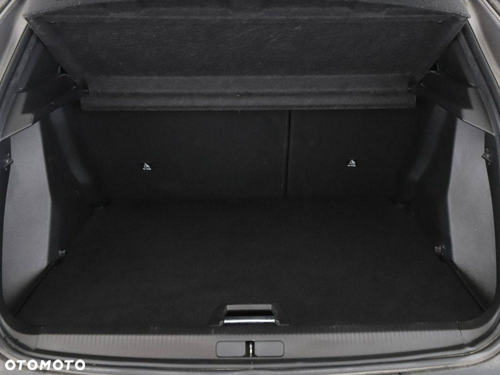 Peugeot 2008 1.5 BlueHDi Allure Pack S&S EAT8 - 21