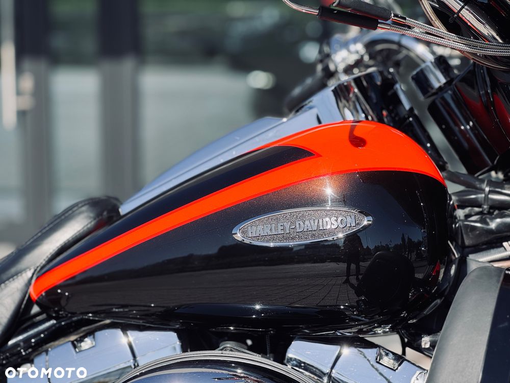 Harley-Davidson Touring Electra Glide - 6