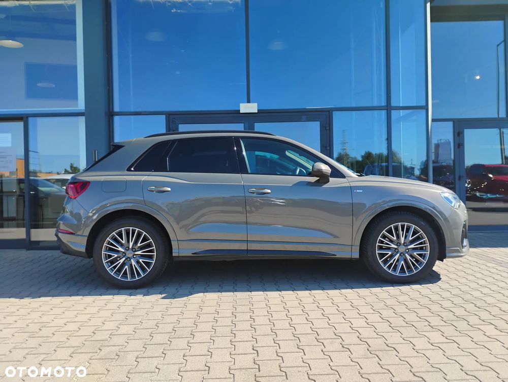 Audi Q3 45 TFSI Quattro S Line S tronic - 4