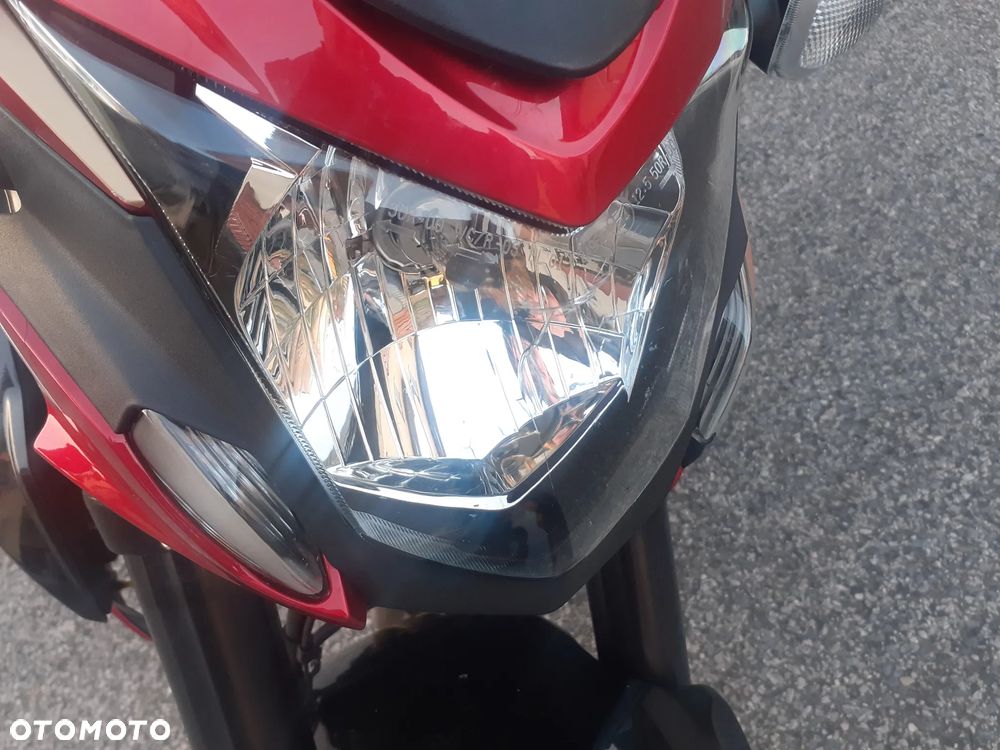 Suzuki GSX - 23