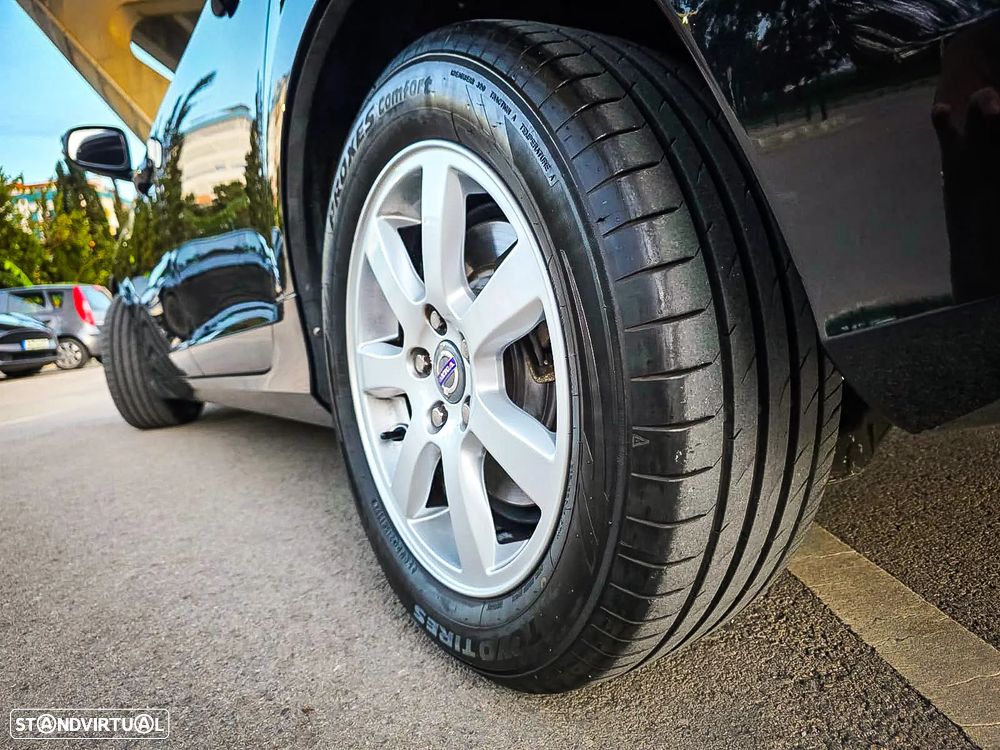 Volvo V60 2.0 D4 Kinetic - 19