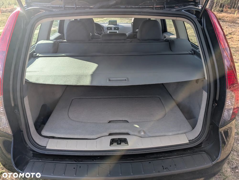 Volvo V50 D5 Momentum - 6