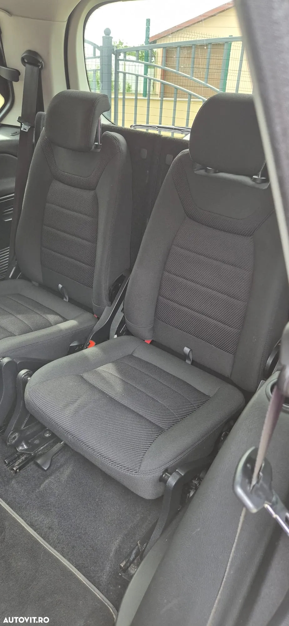 Ford Galaxy - 8