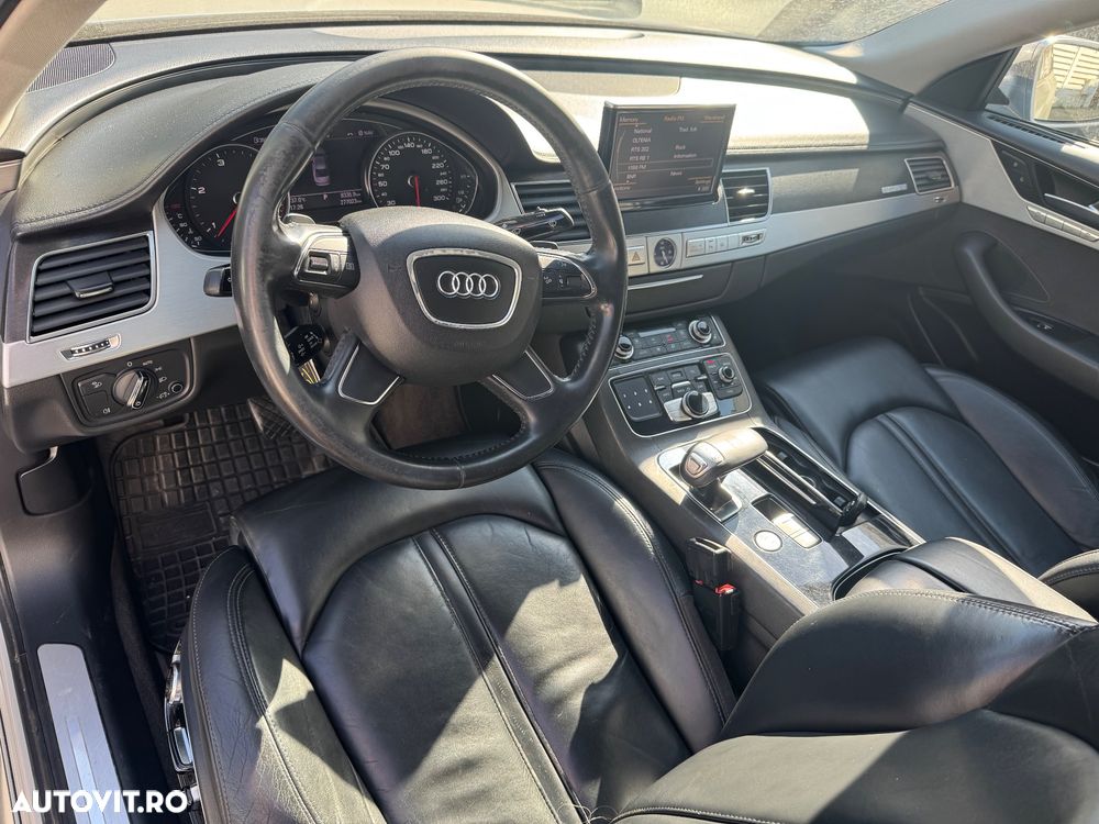 Audi A8 - 6