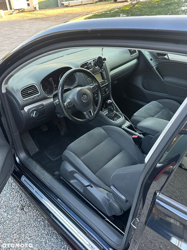Volkswagen Golf - 11