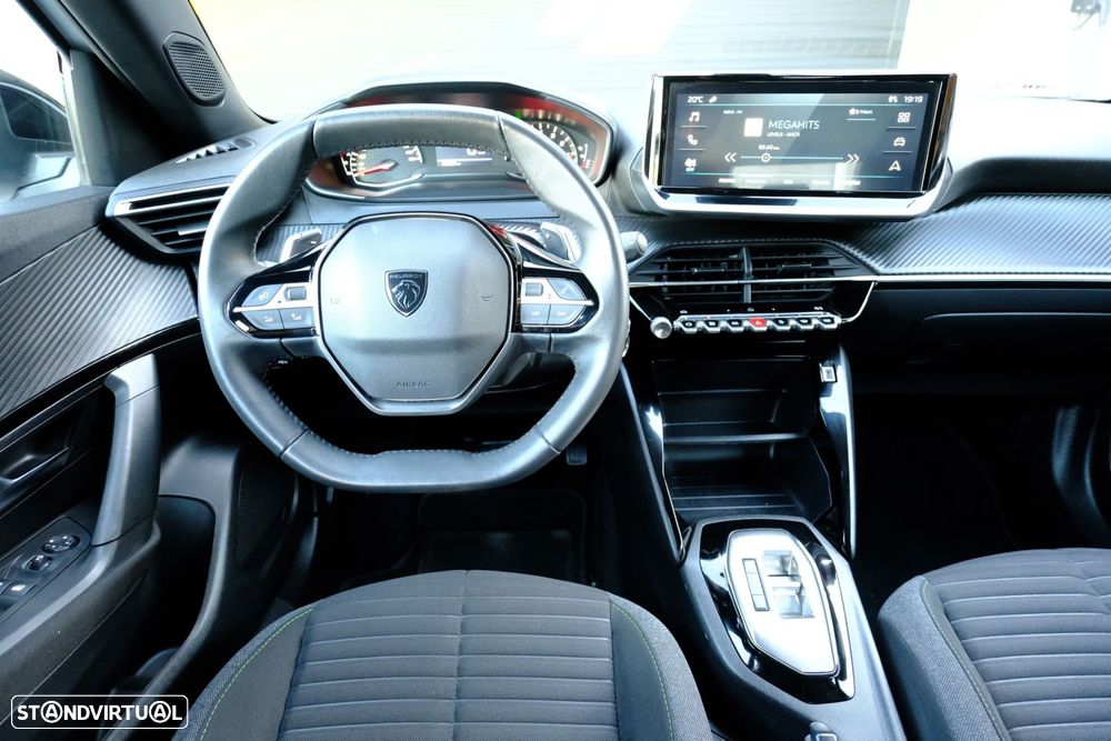 Peugeot 2008 - 13